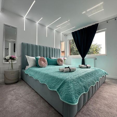 Elegant Escape Central Studio Крайова Екстер'єр фото